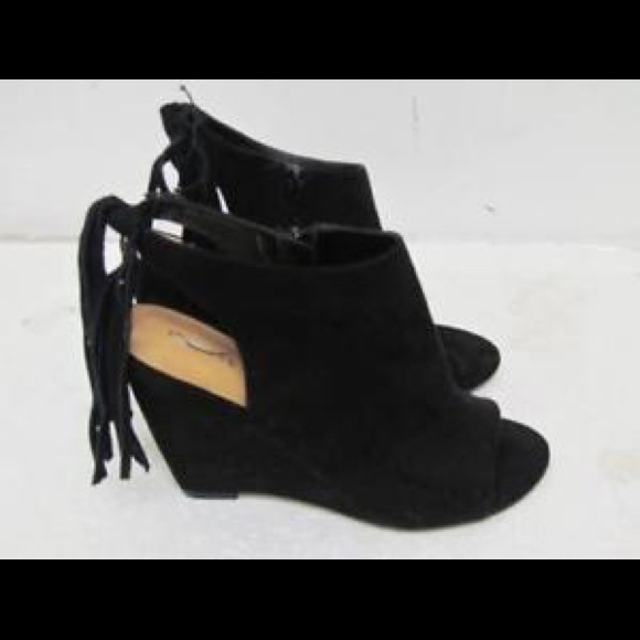black peep toe fringed wedge - Picture 5 of 7
